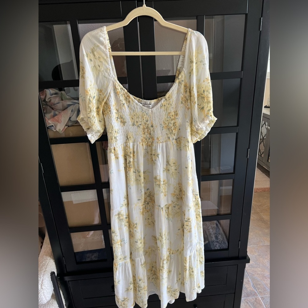 NWOT Abercrombie and Fitch Yellow Floral Dress, Size L